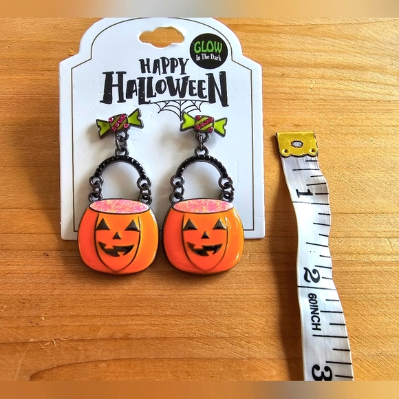 LOT of 2 Halloween Trick or Treat & Glow in the Dark Pumpkin Earrings Orange - Picture 10 of 10